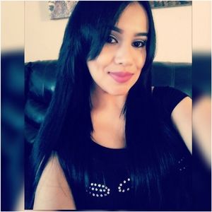 Meet your Posher, Deyanira